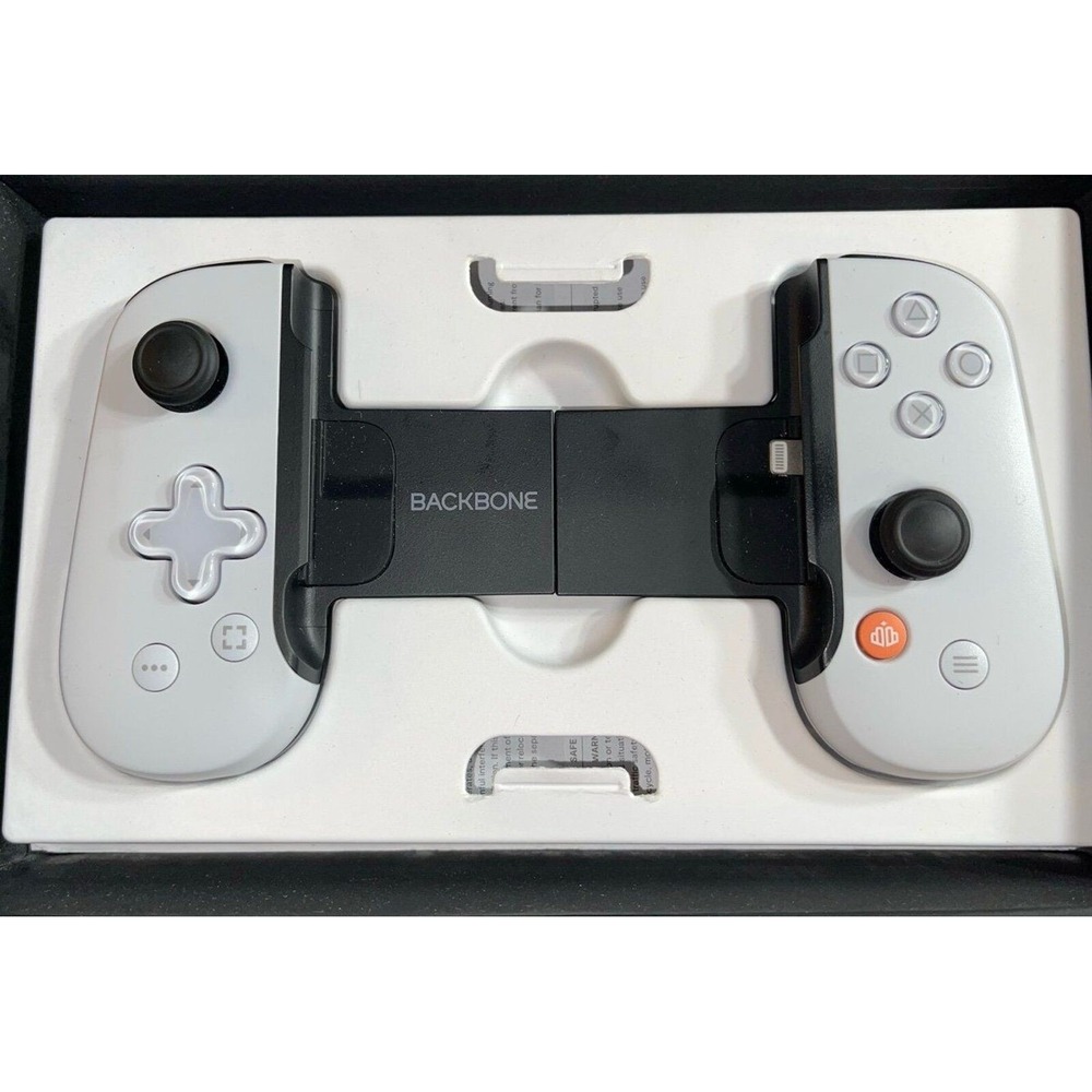 BACKBONE One Mobile Gaming Controller - Picture 2 of 4